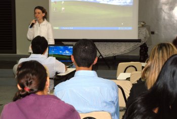 Relatos de ex-alunos encerram Encontro de Psicologia